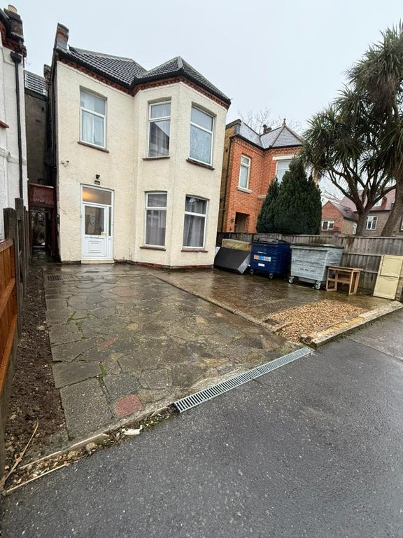 Property photo 1 of 8