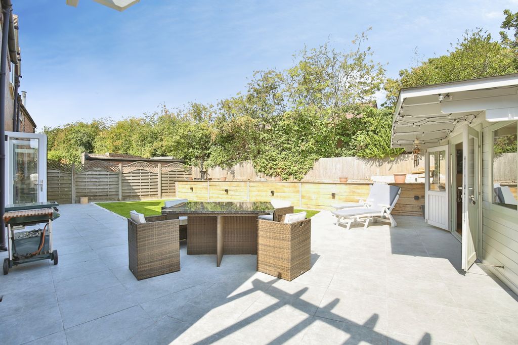 Property photo 2 of 42 3E2418Ac-Mw26-1742