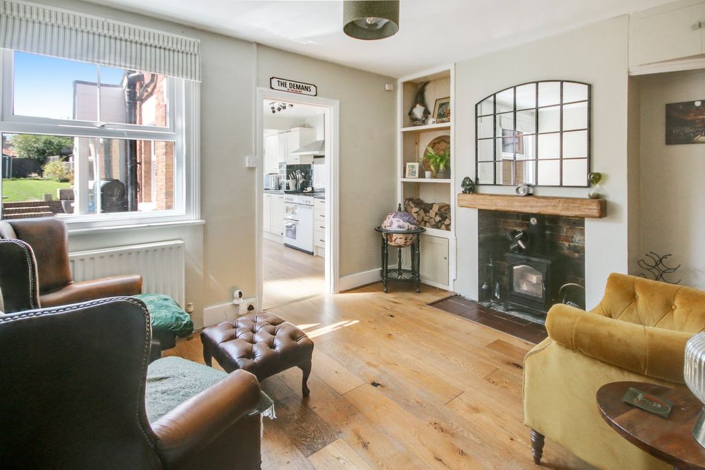 Property photo 3 of 18