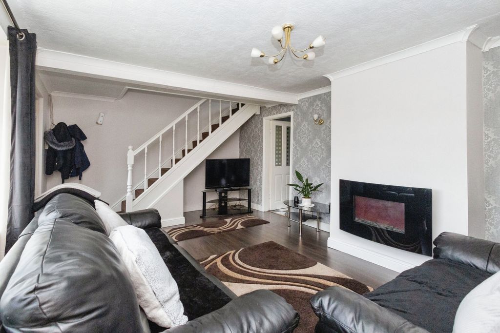 Property photo 2 of 17 Photography