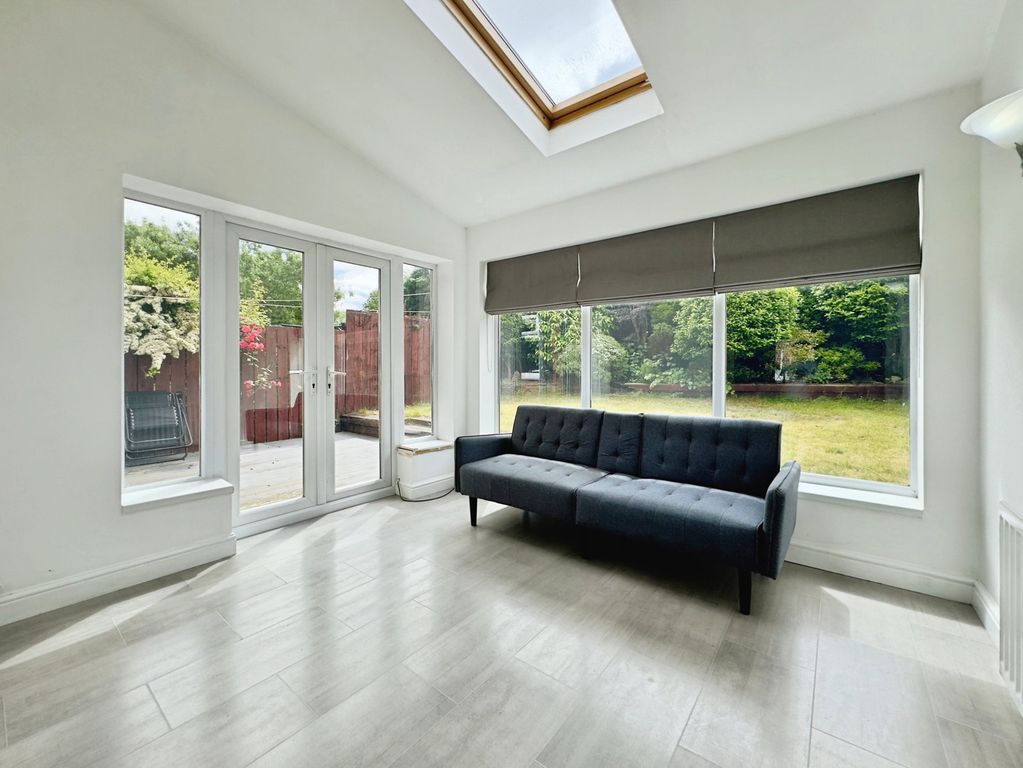 Property photo 3 of 32