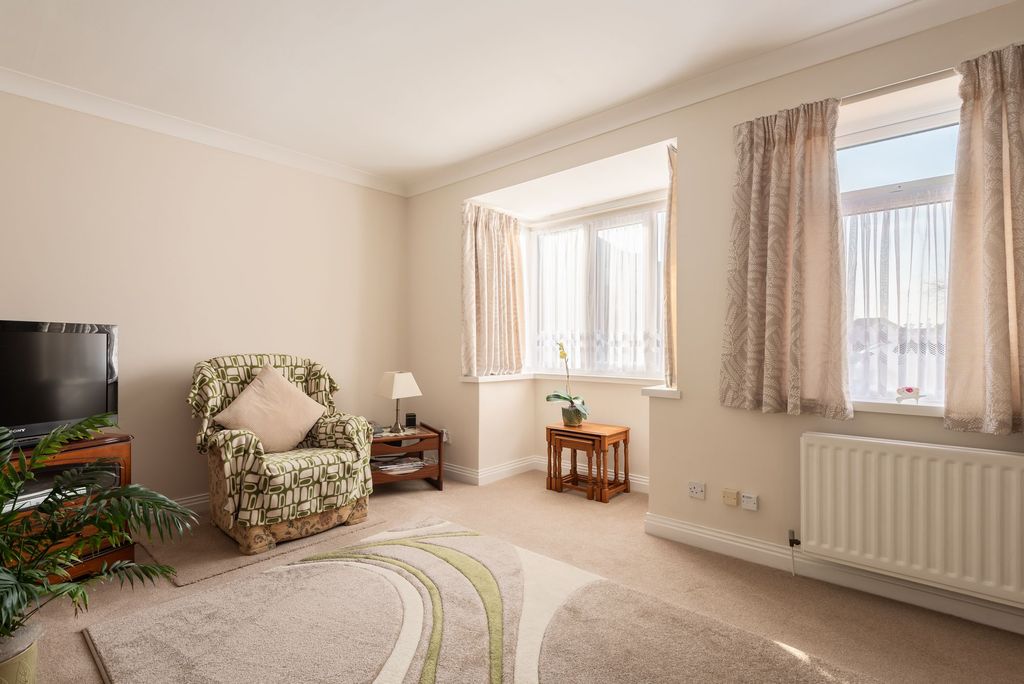 Property photo 2 of 29 Living Room