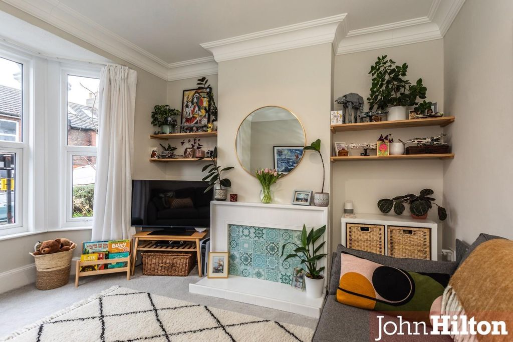 Property photo 2 of 20 Bonchurch Road13.Jpg