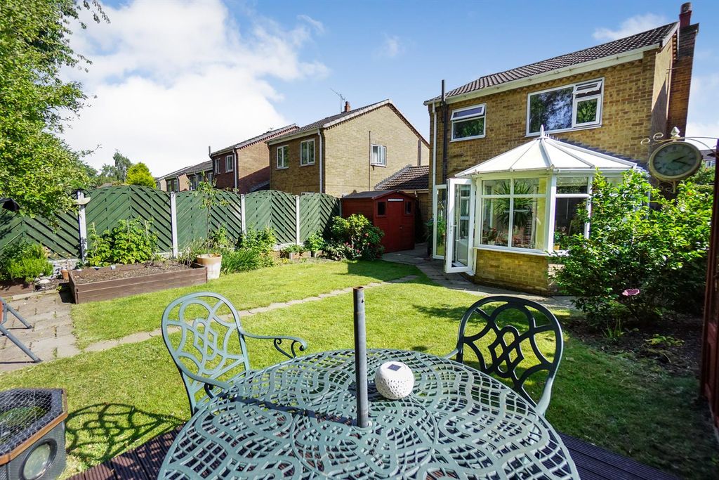 Property photo 2 of 21 Garden