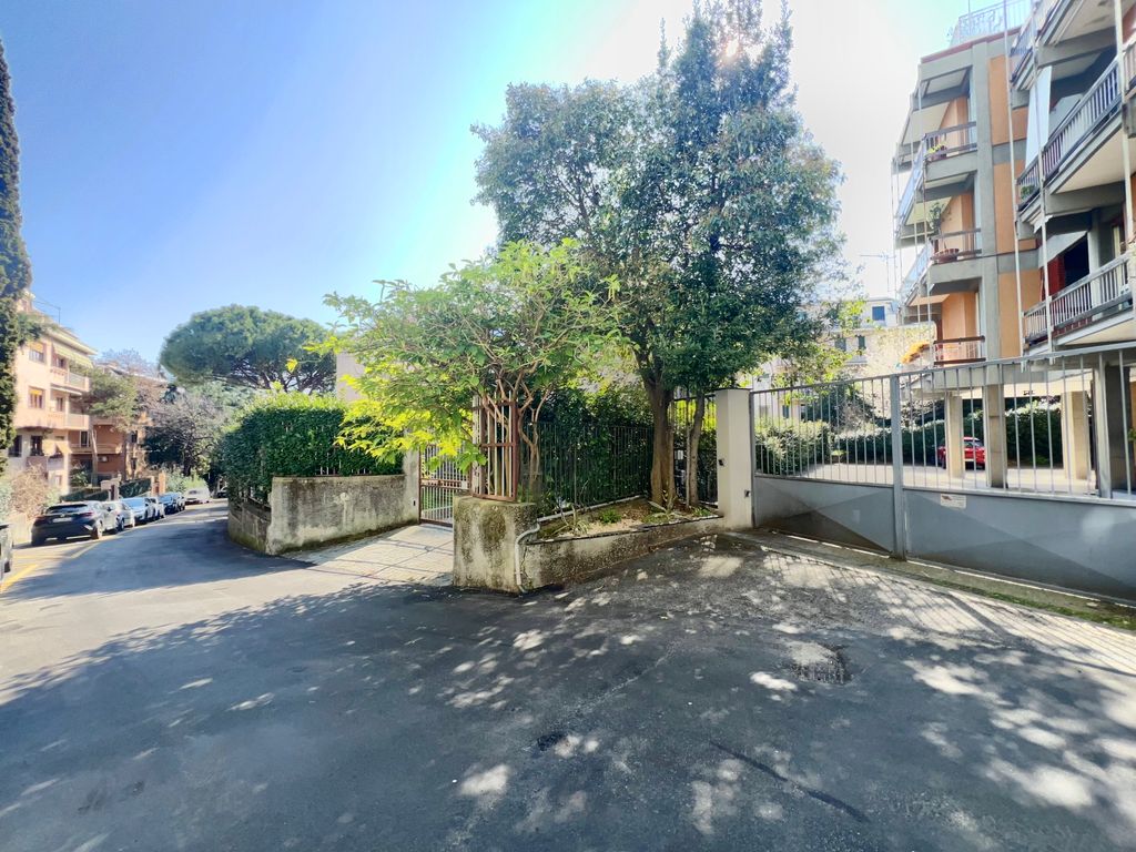 Property photo 3 of 43