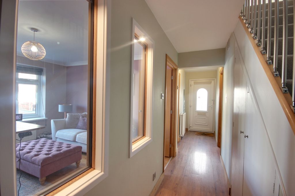 Property photo 2 of 24 1 Entrance Hall B