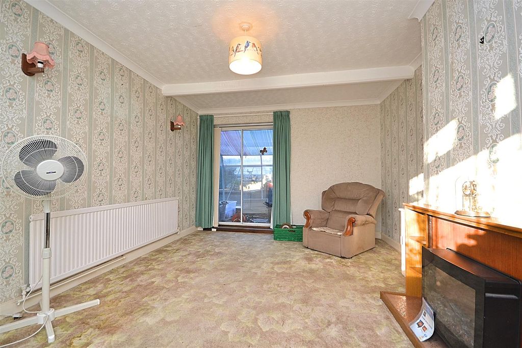 Property photo 2 of 15 3 (4).Png