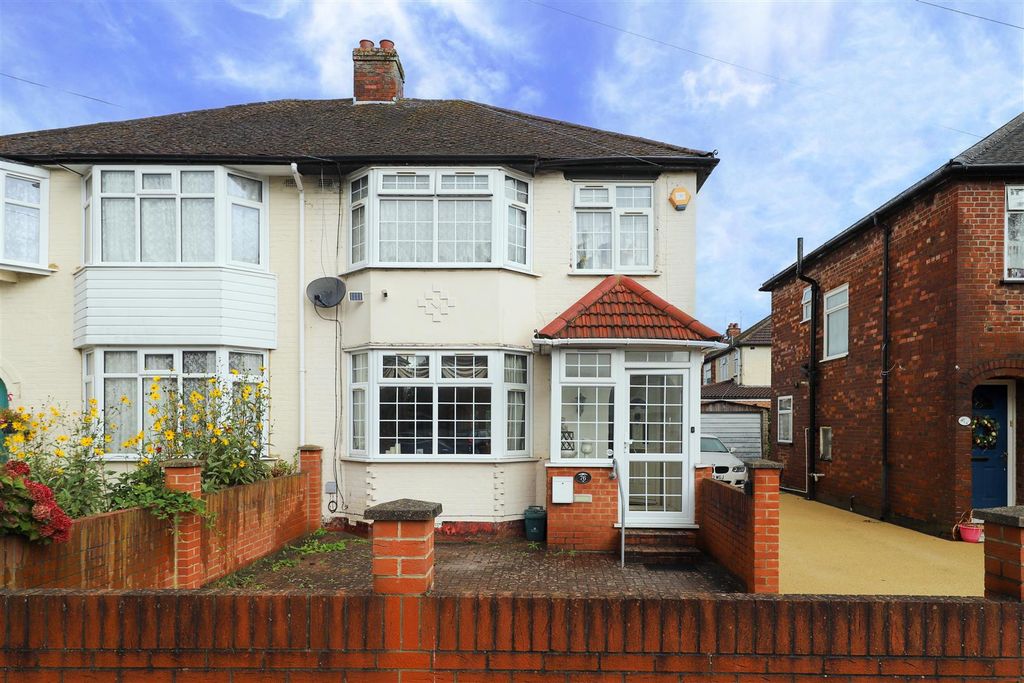 Property photo 1 of 12 Front