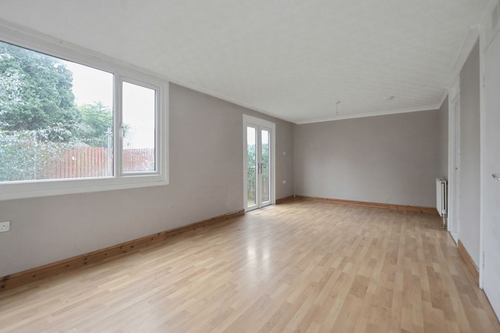 Property photo 2 of 22 37 St Aidans Place, Norfolk Park, Sheffield, South Yorkshire, S2 2Ne