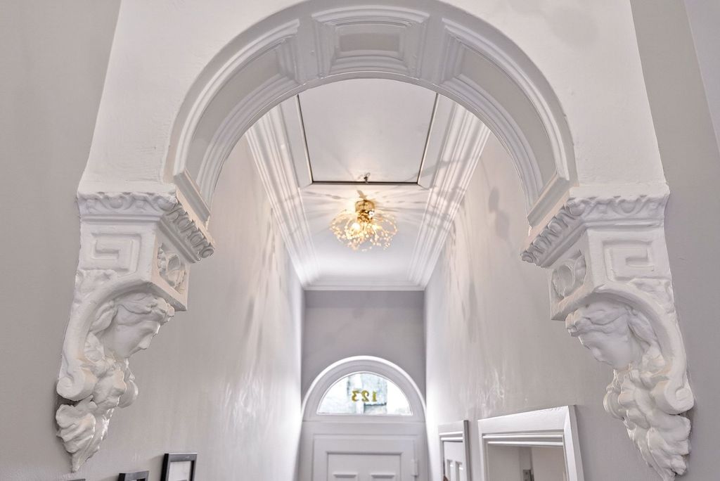 Property photo 2 of 27 Hallway