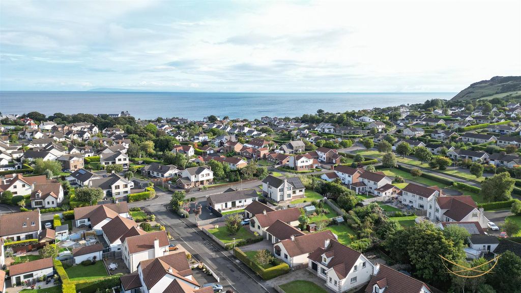 Property photo 3 of 32 Dhp-23.Jpg