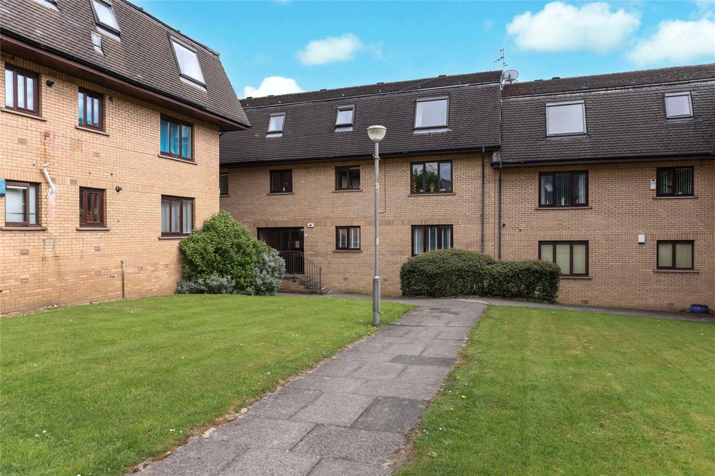 Property photo 1 of 21 Picture No. 02