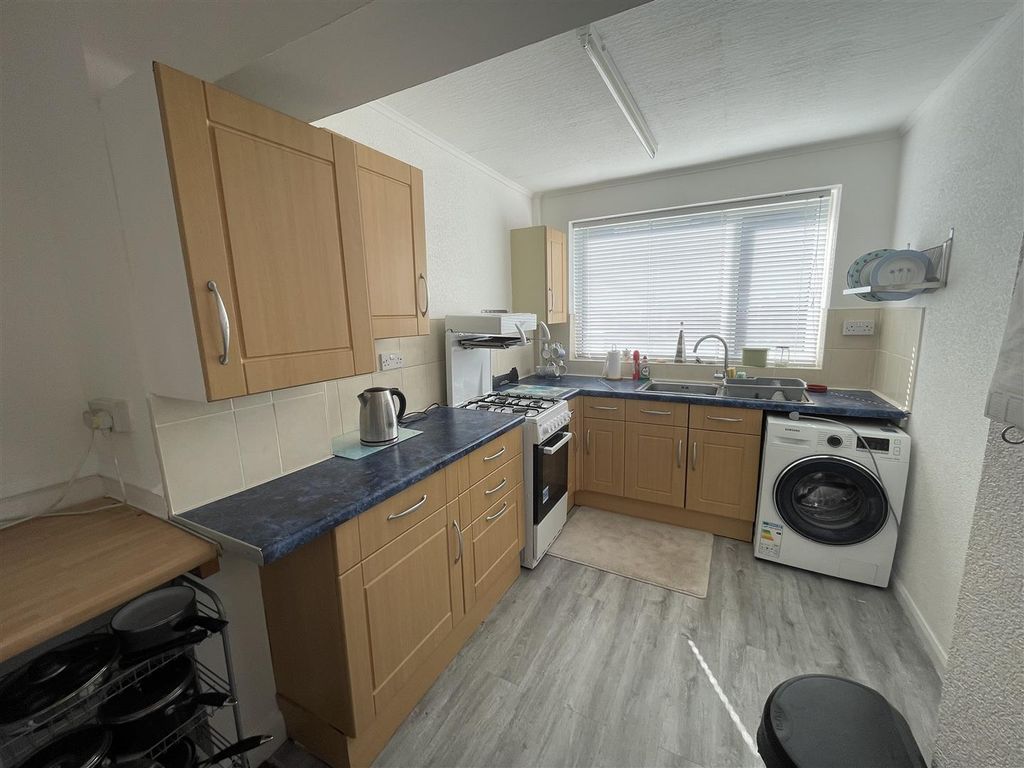 Property photo 3 of 7 26 Hilda 6.Jpg