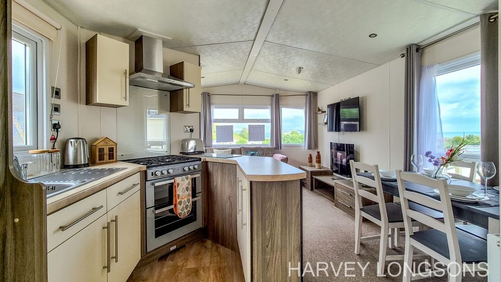 Property photo 1 of 18 Open Plan Kitchen Dining And Living Area In The Delta Ascot Holiday Home