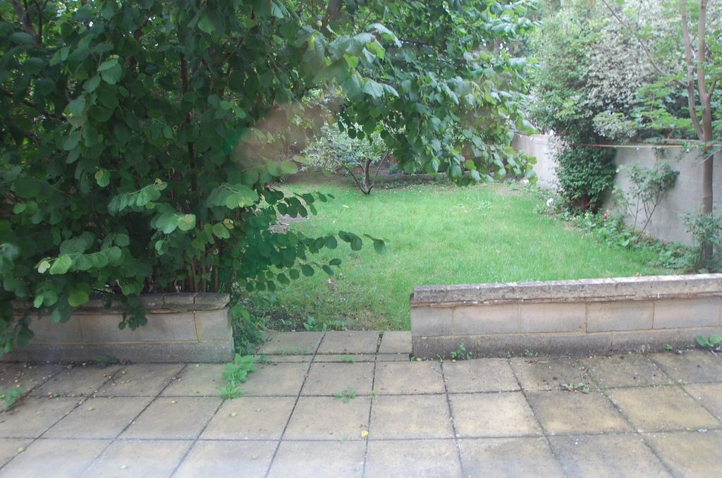 Property photo 3 of 15 Garden