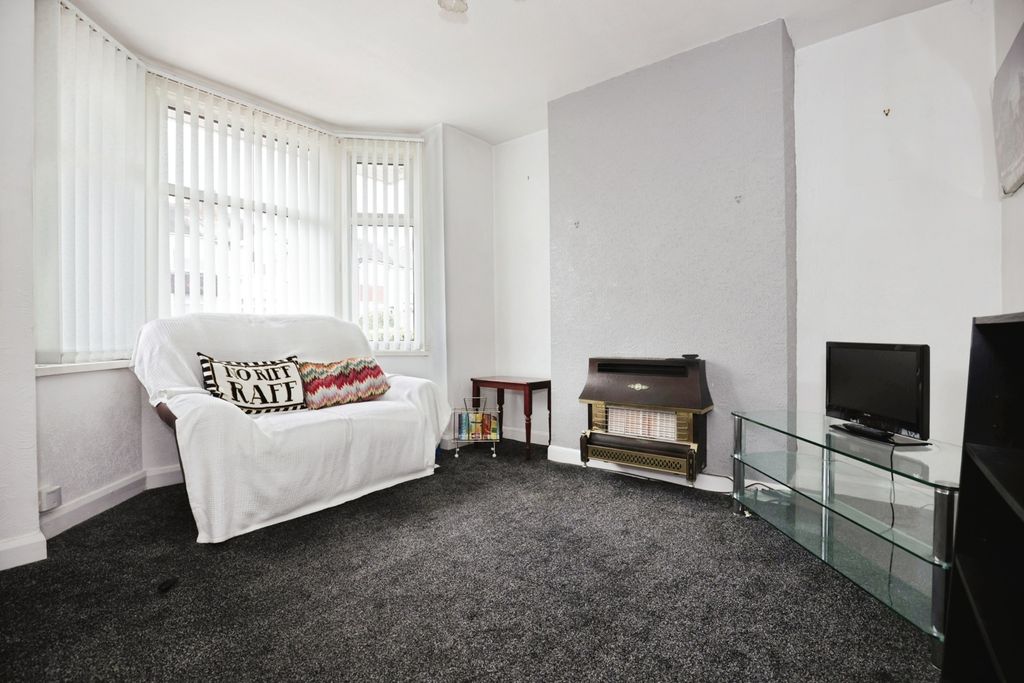 Property photo 3 of 16 Photo