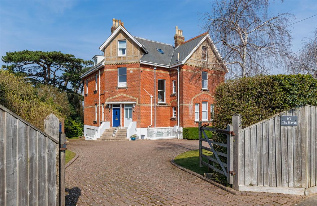 Property photo 1 of 20 The Hayes