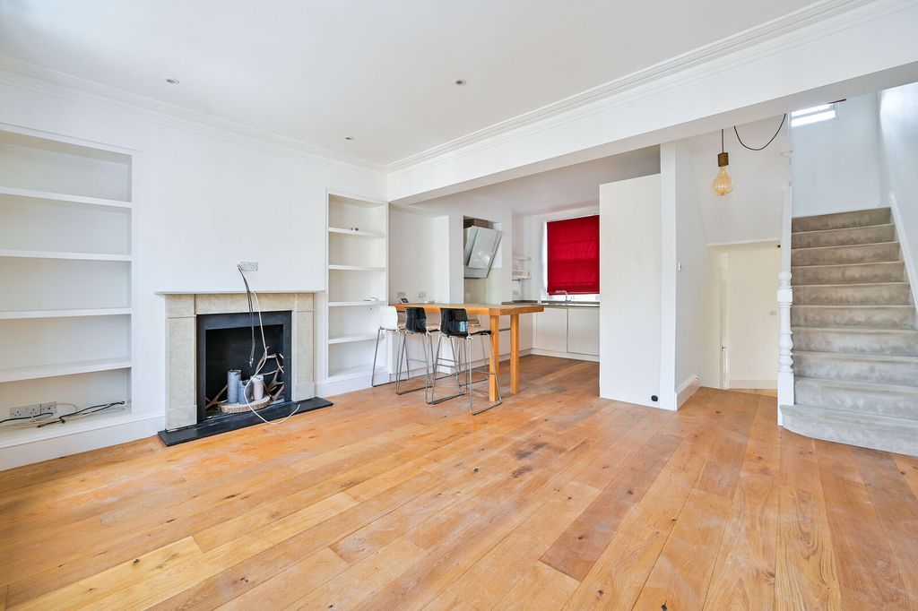 Property photo 2 of 9