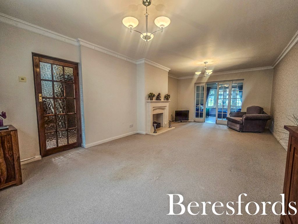 Property photo 2 of 15 Picture No. 12