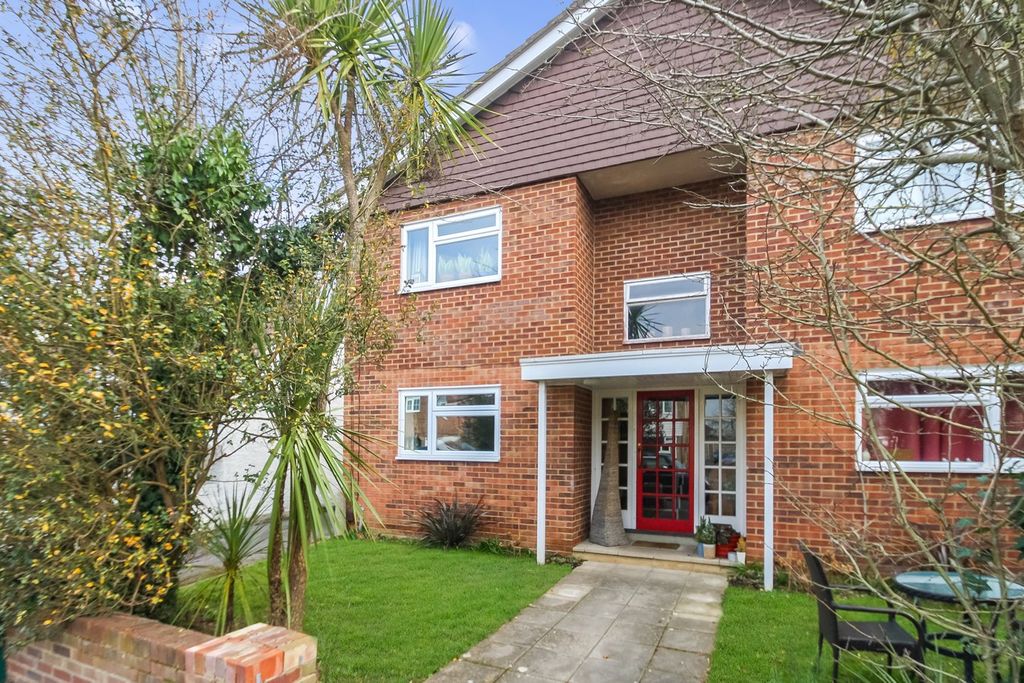 Property photo 1 of 6