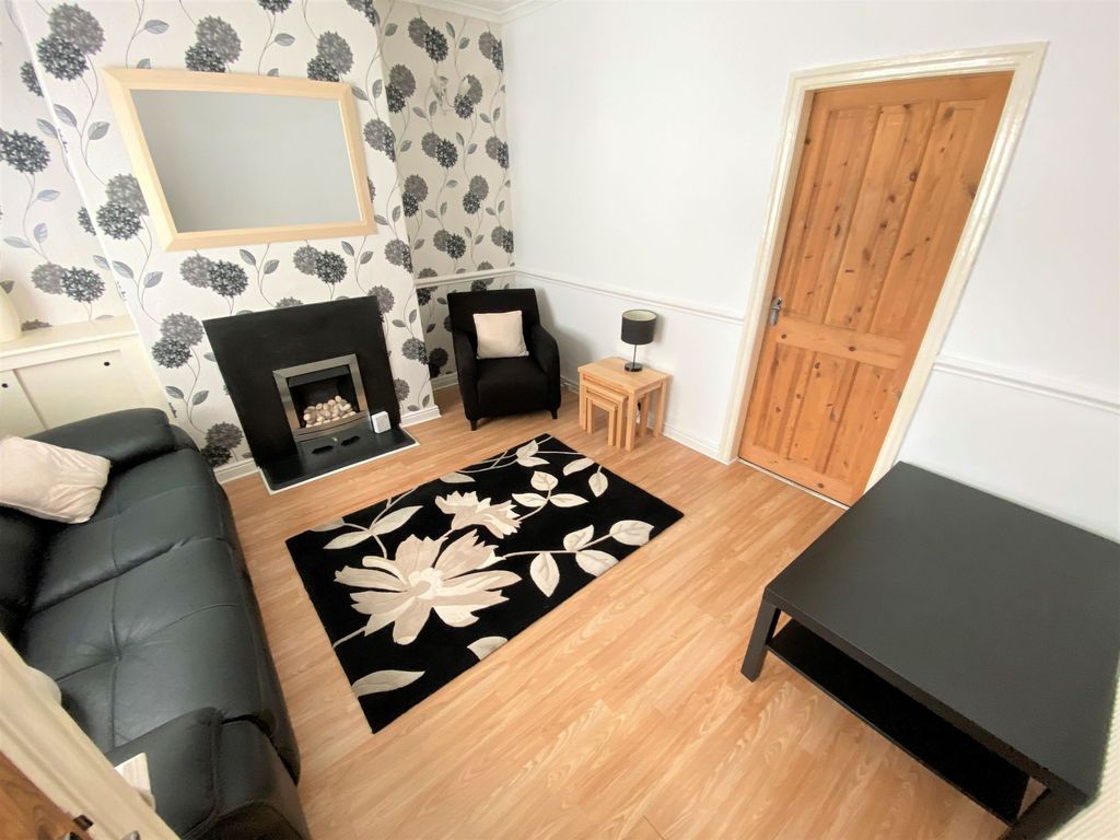 Property photo 3 of 14