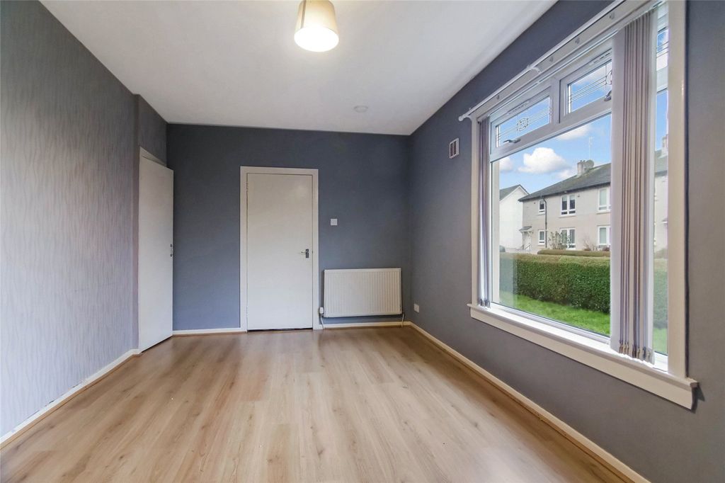 Property photo 2 of 15 Picture No. 18