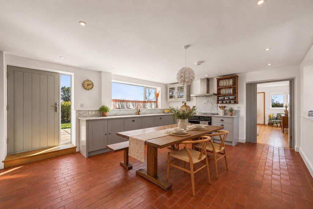 Property photo 2 of 20 Kitchen Dining Room