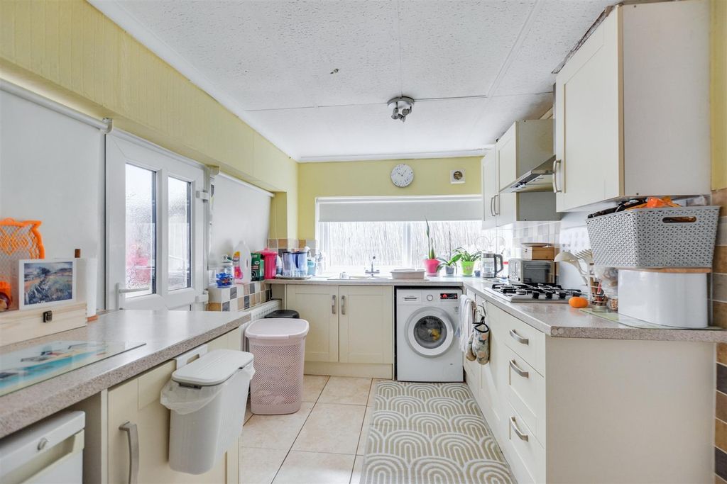 Property photo 2 of 21 Kitchen_1.Jpeg