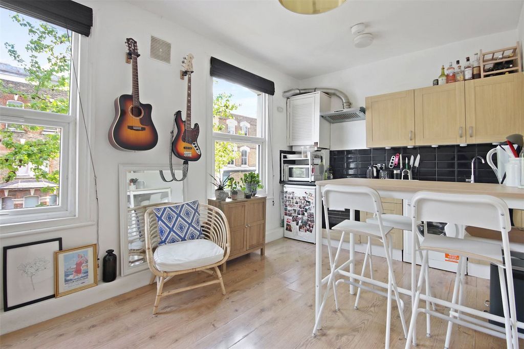 Property photo 1 of 16 Picture No. 15