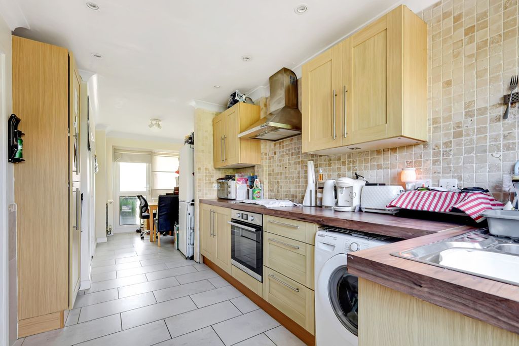 Property photo 3 of 15 4740125