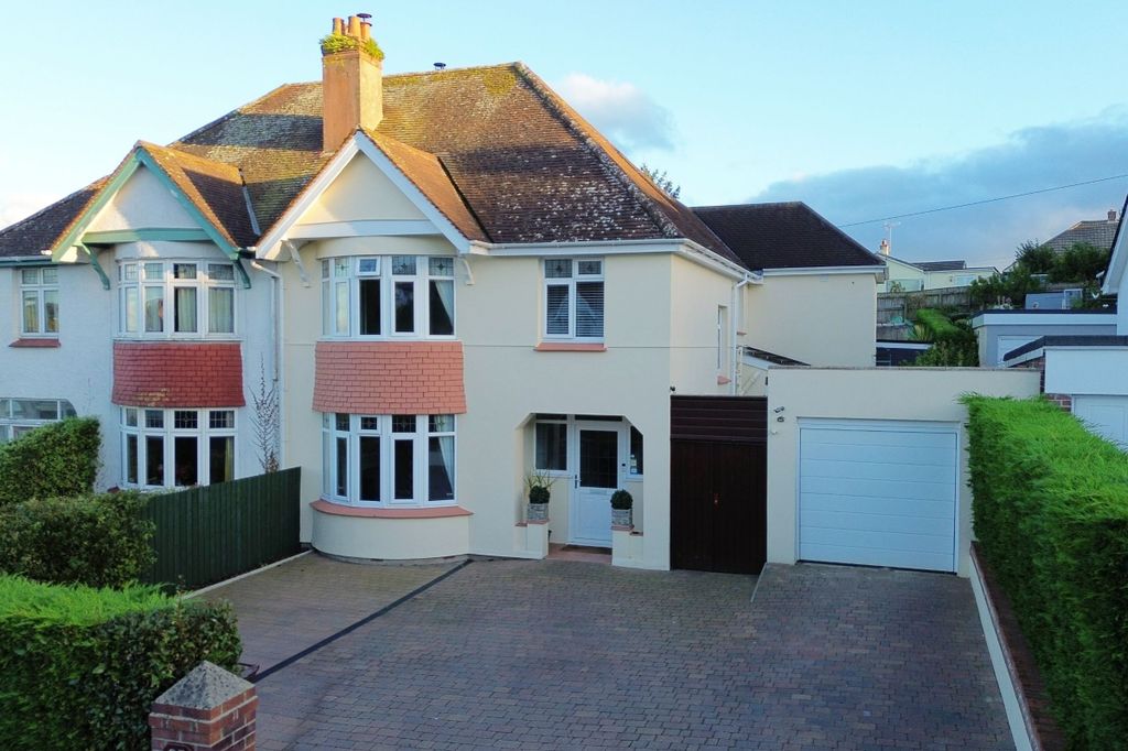 Property photo 1 of 31