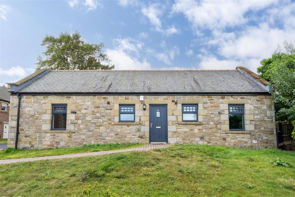 Property photo 1 of 9 External