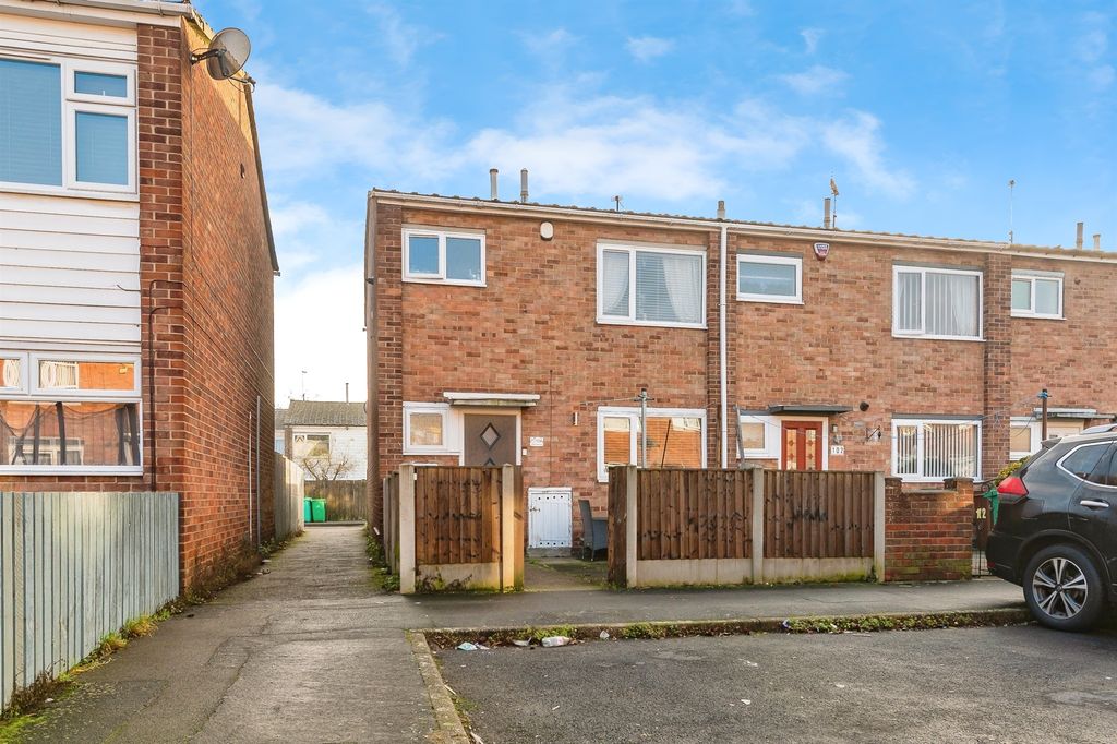 Property photo 3 of 12