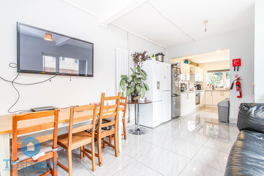 Property photo 2 of 16 Img_5219