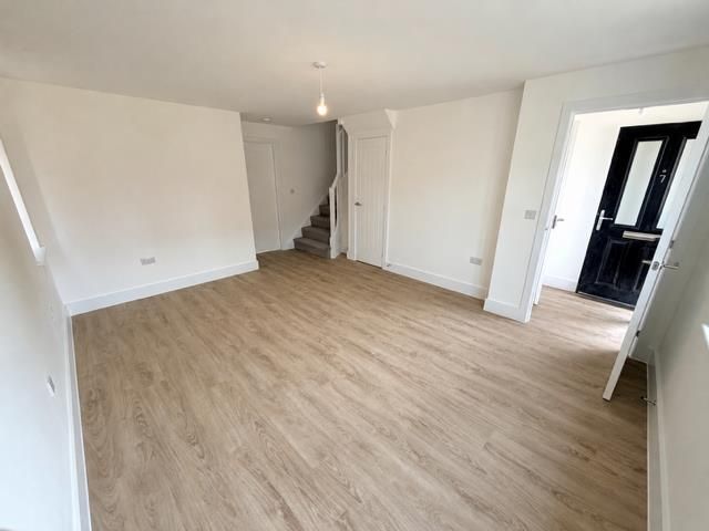Property photo 2 of 10 Living Room