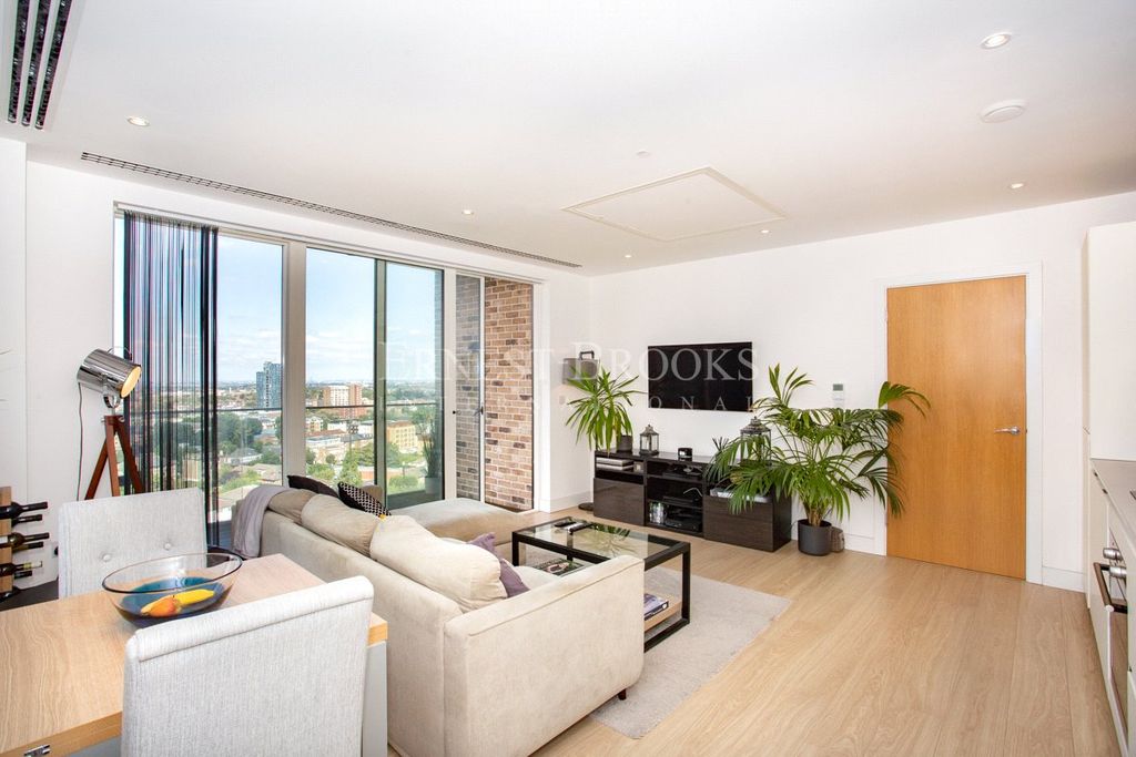 Property photo 1 of 14 Picture No. 01