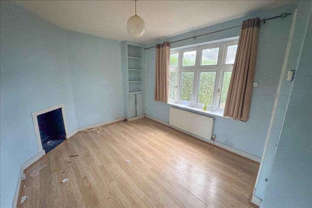 Property photo 3 of 11