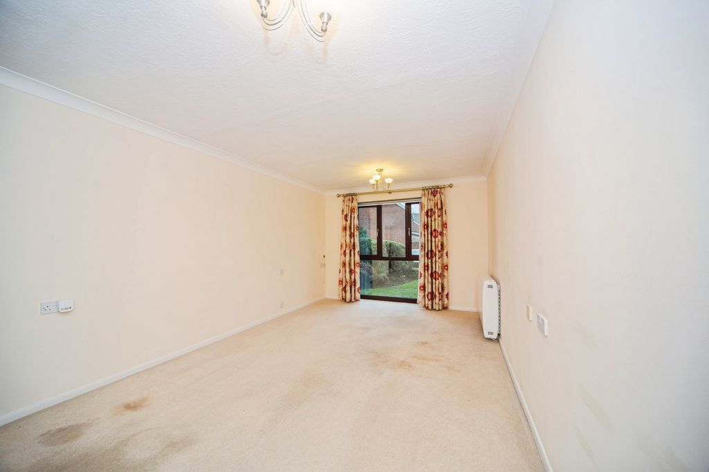 Property photo 2 of 12 Pbox-Img.Jpg