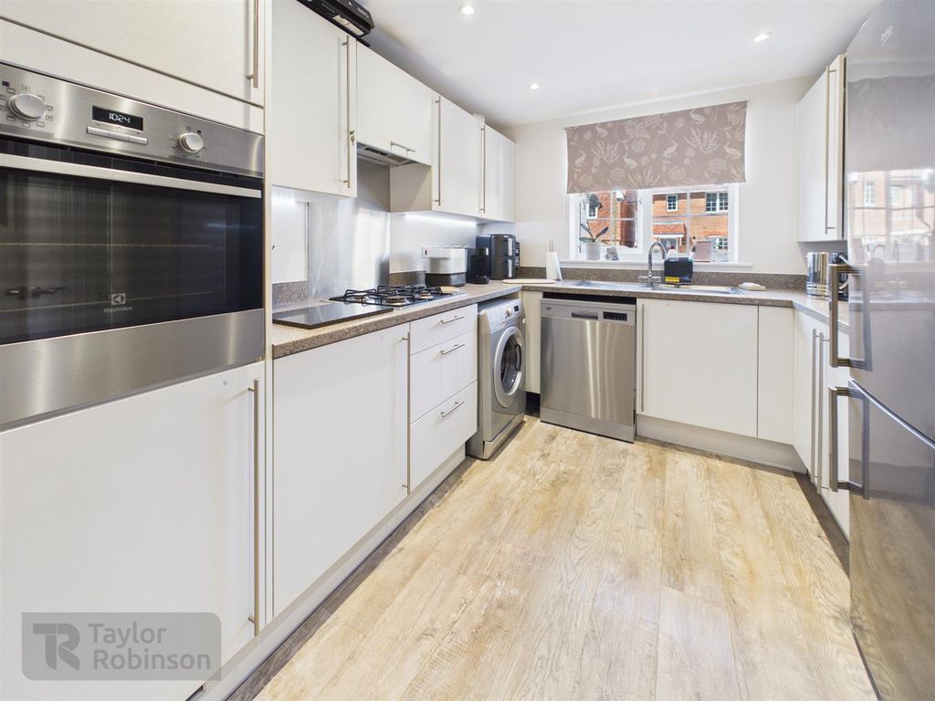 Property photo 2 of 16 Cam02600G0-Pr0713-Still012.Jpg