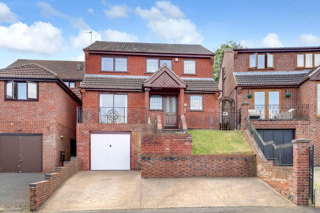 Property photo 1 of 26