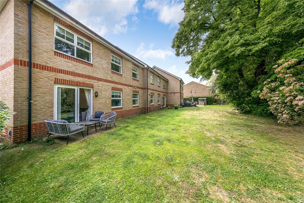 Additional image 13 of 2 bed flat for saleAzalea Court, Hampton TW12
