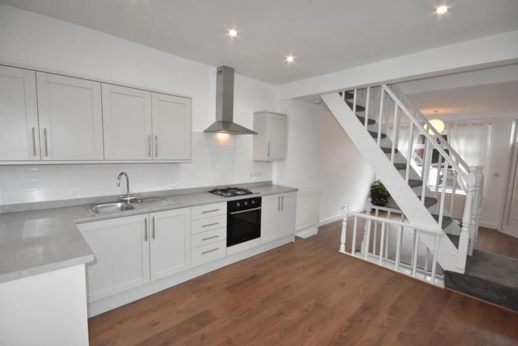 Property photo 2 of 18 Kitchen
