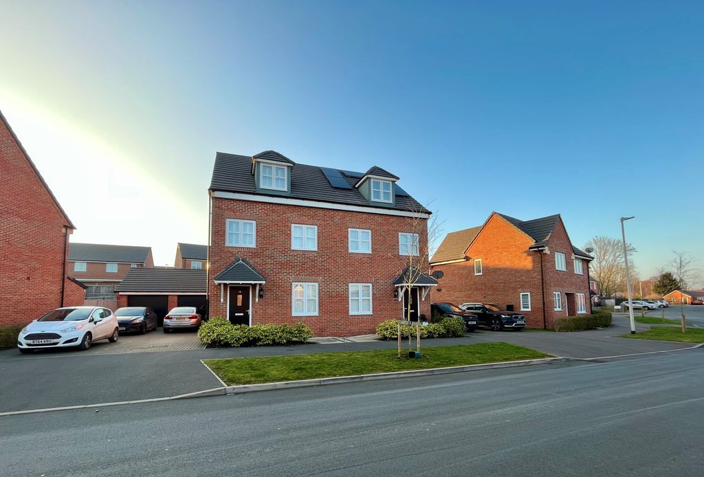 Property photo 1 of 12