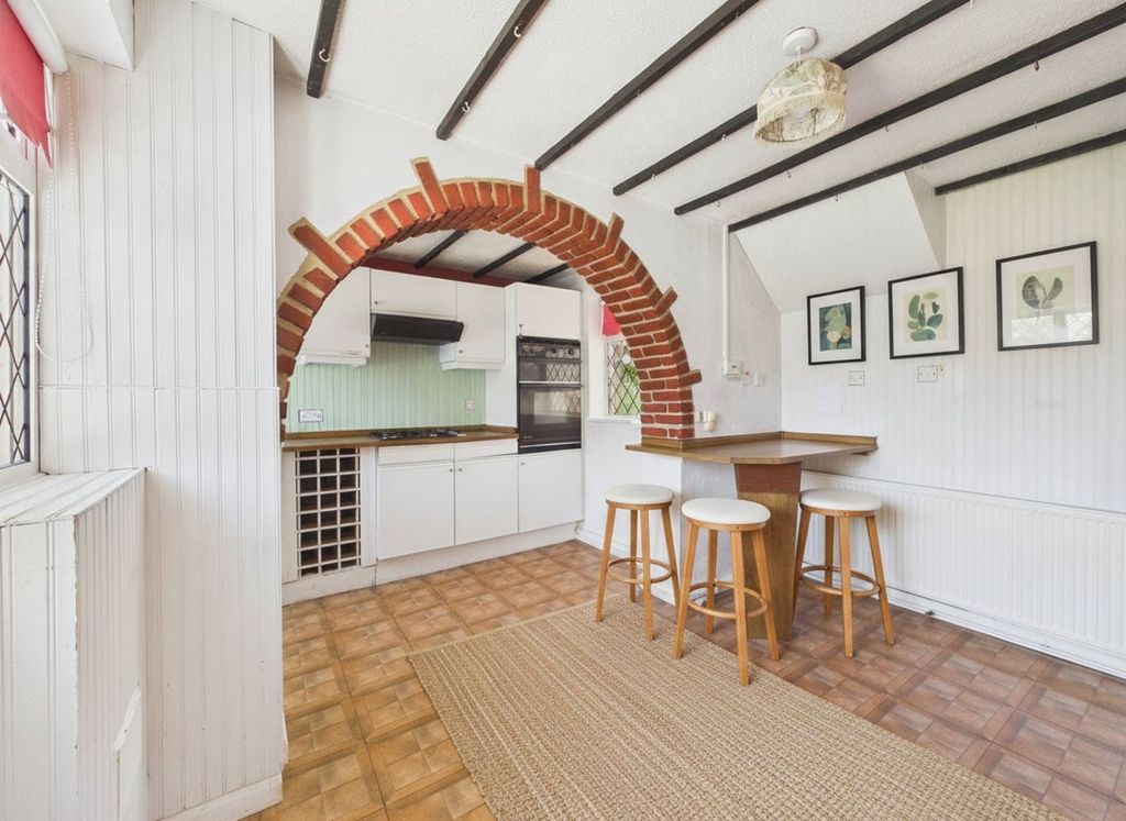 Property photo 3 of 22 Breakfast Kitchen (Virtually Furnished)