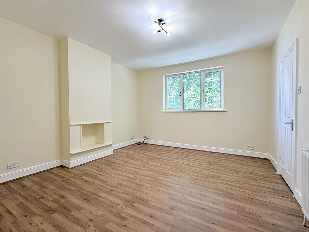 Property photo 2 of 14 Picture No. 26