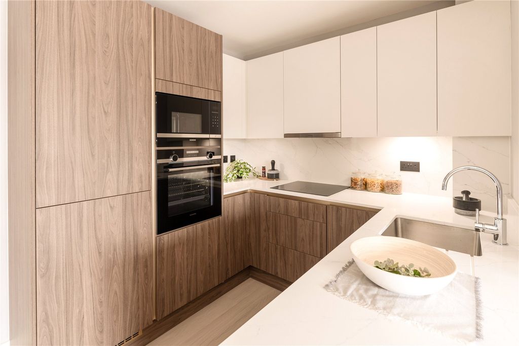 Property photo 3 of 13 Picture No. 05