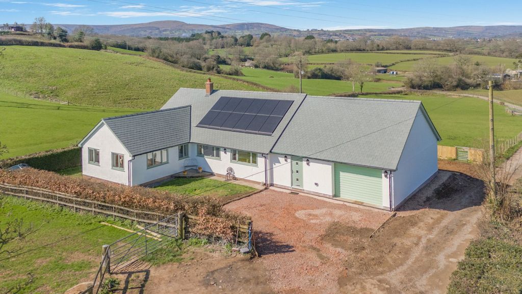 Property photo 1 of 28