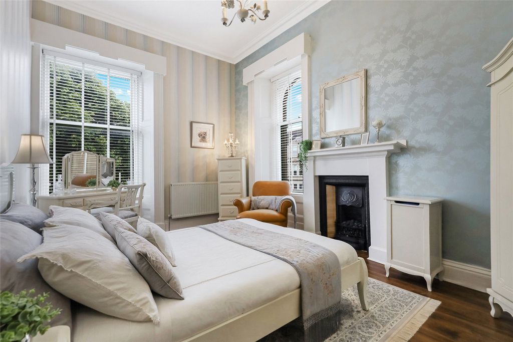 Additional image 8 of 4 bed flat for saleBrisbane Street, Greenock, Inverclyde PA16