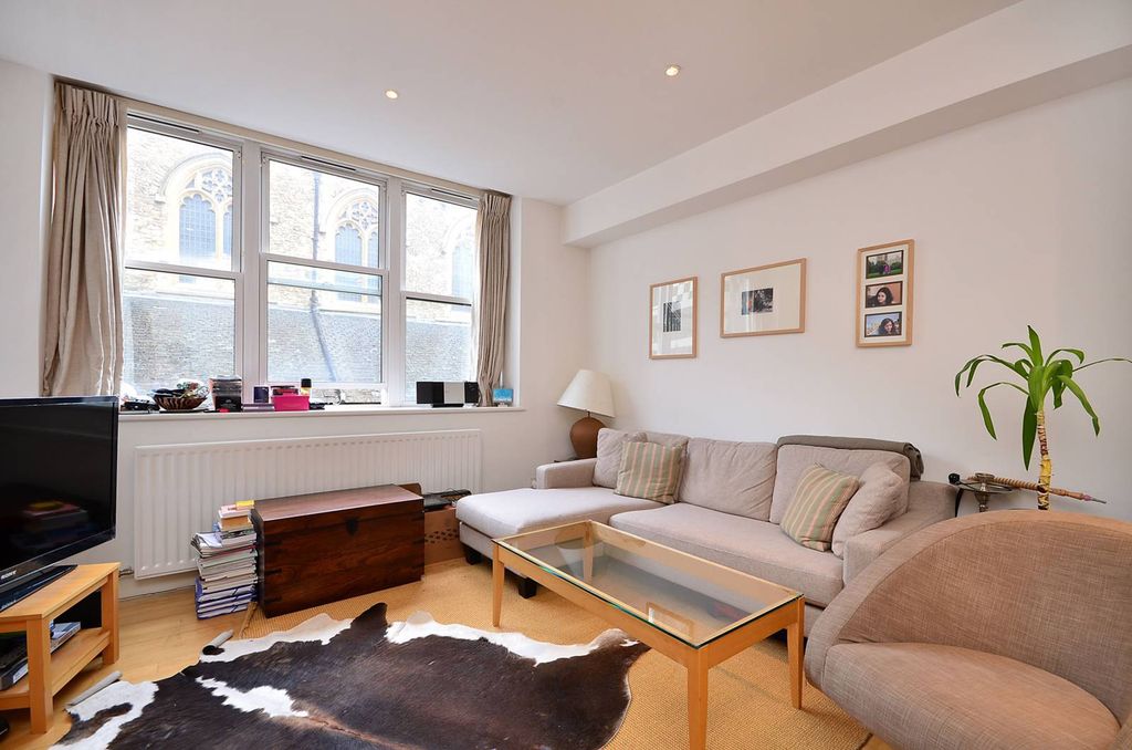 Property photo 1 of 5