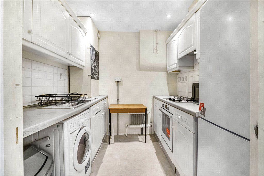 Property photo 3 of 16 Kitchen